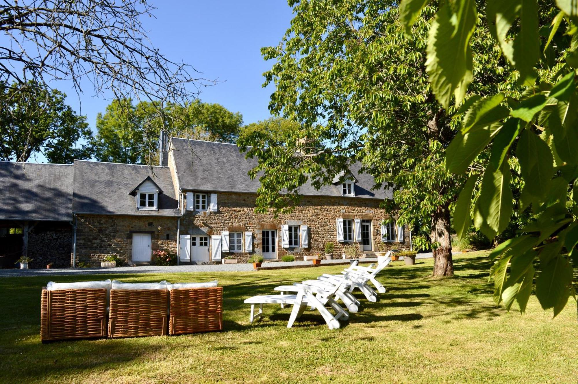 Gîte du Rochelu Bourguenolles Extérieur photo